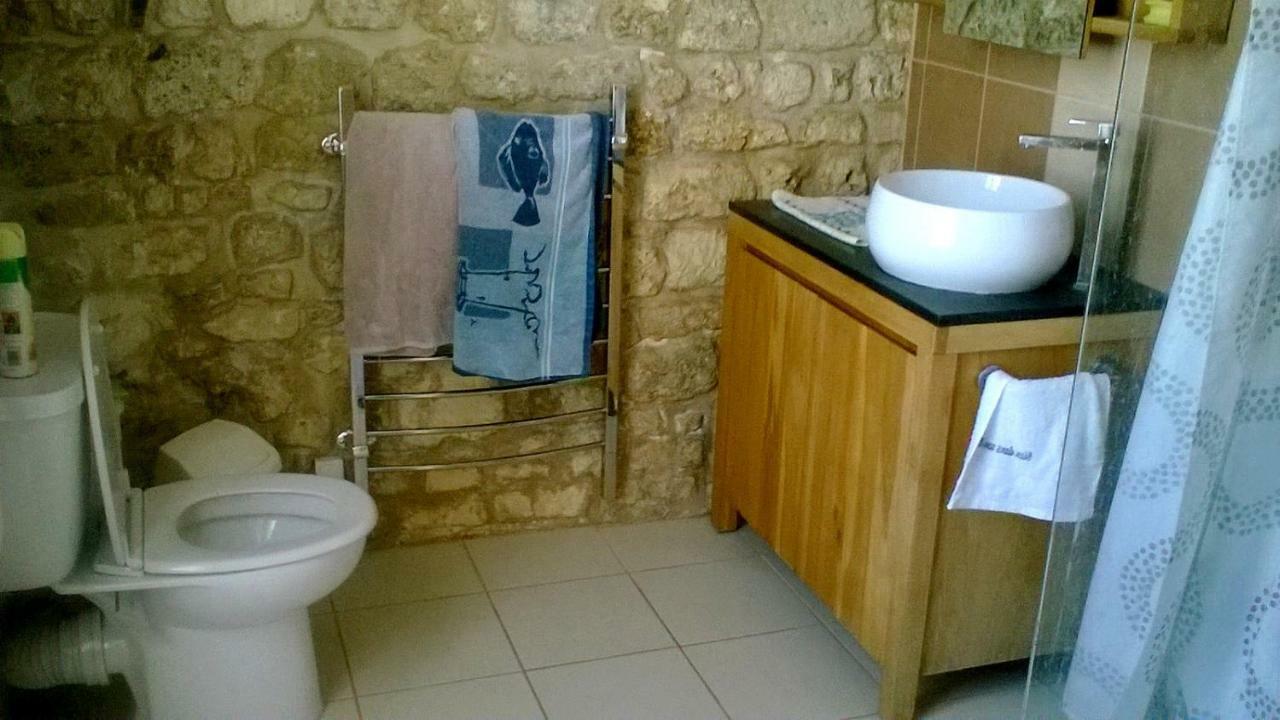 La Maison de l'Aubépin Saint-Savinien Exterior foto